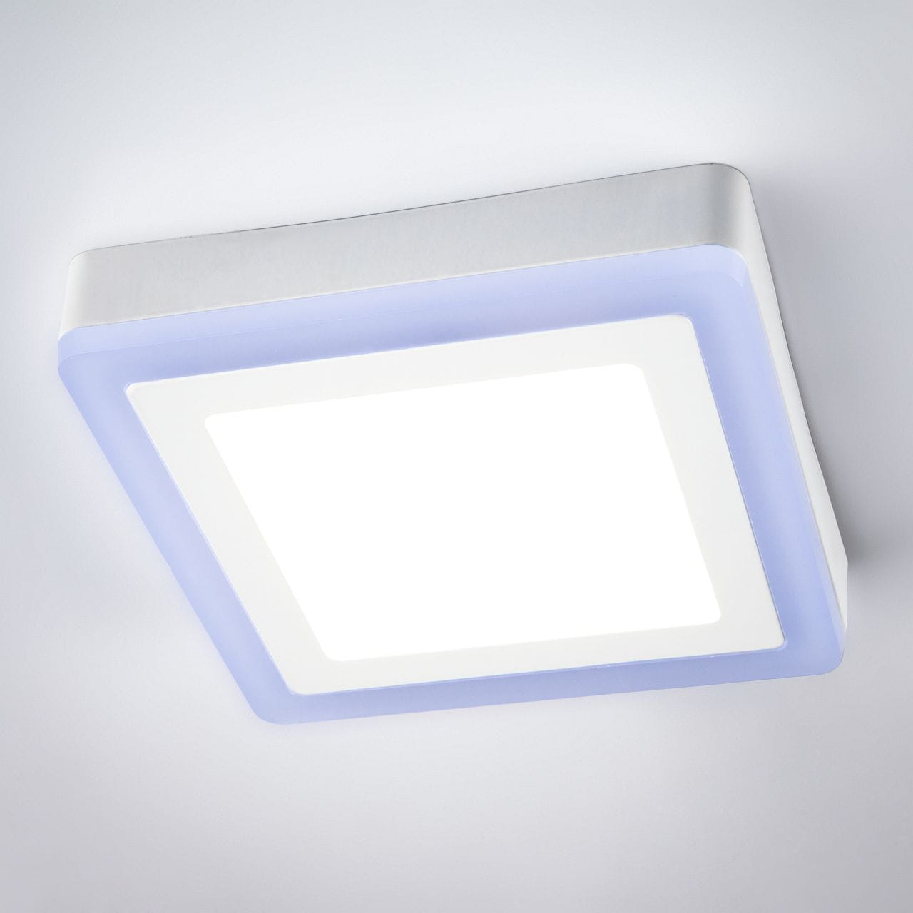 p5643a_justaelectrondosYP005PS12W00.jpg