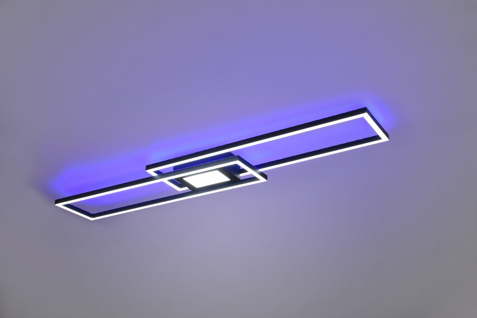 670710532_3.jpg