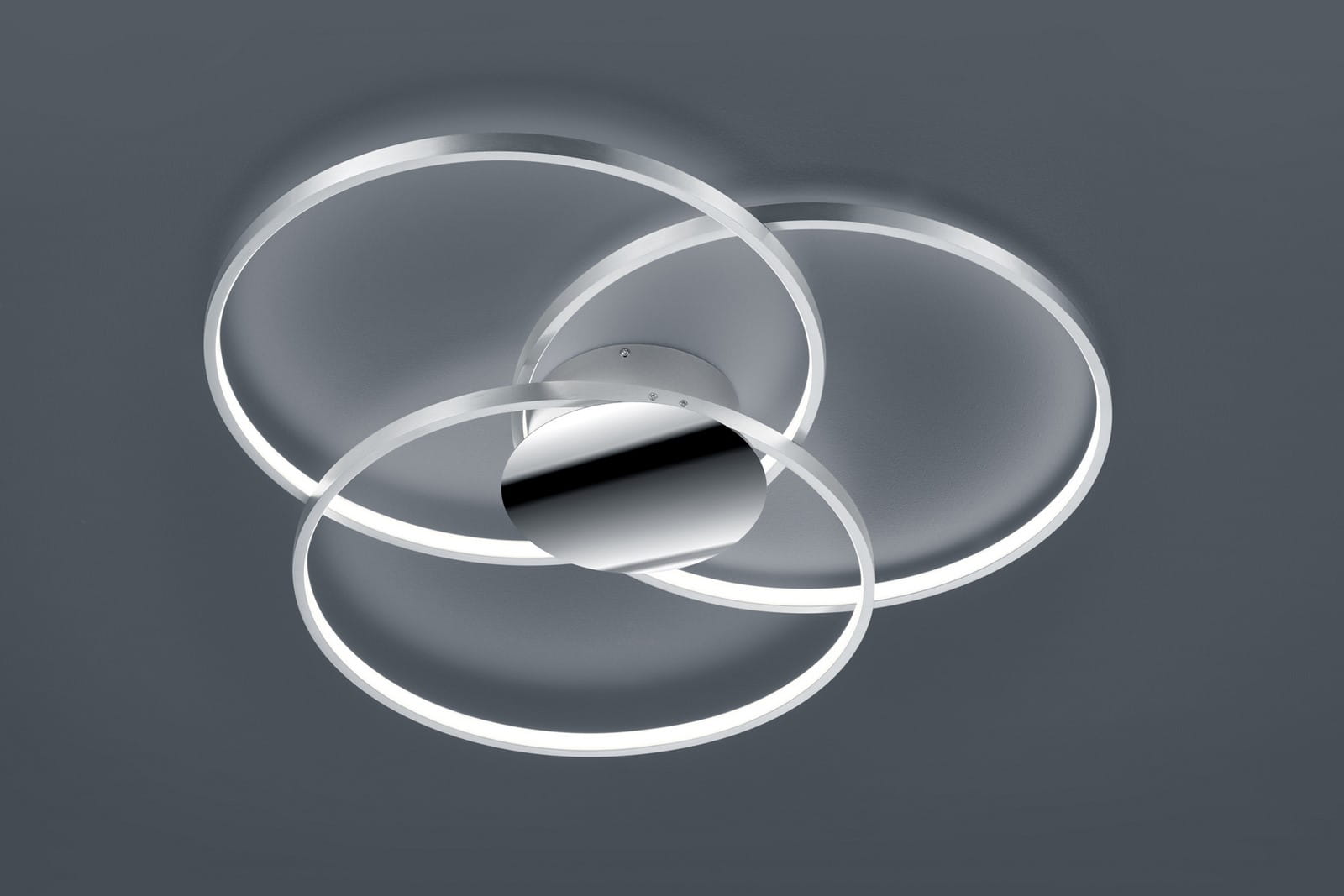 673210306_1.jpg