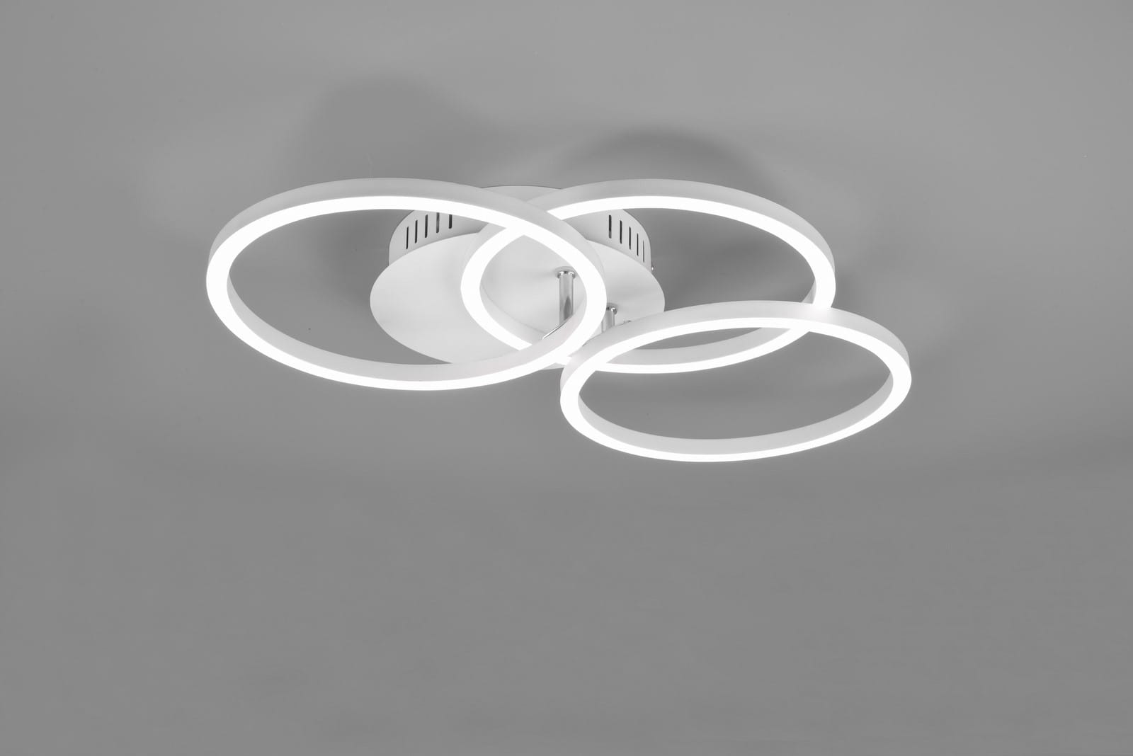 R62823131_3.jpg