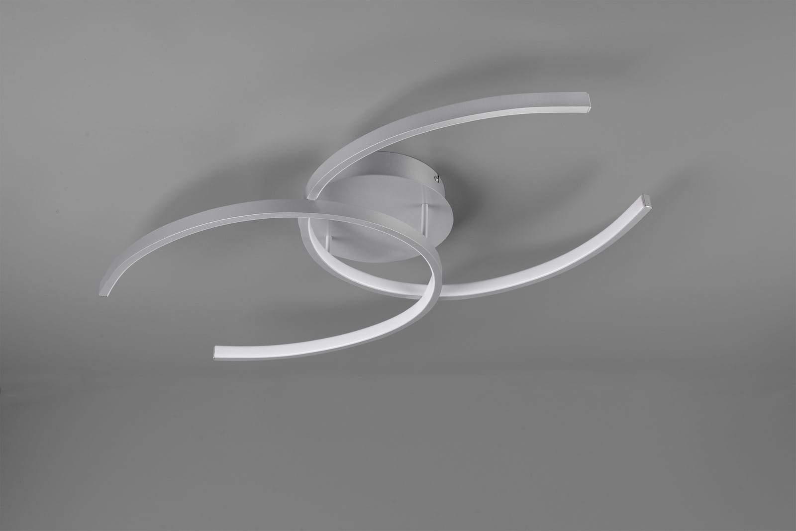 R67011187_1.jpg